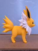 Boneco Jolteon (Pokémon)