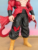 Boneco Goku SSJ4